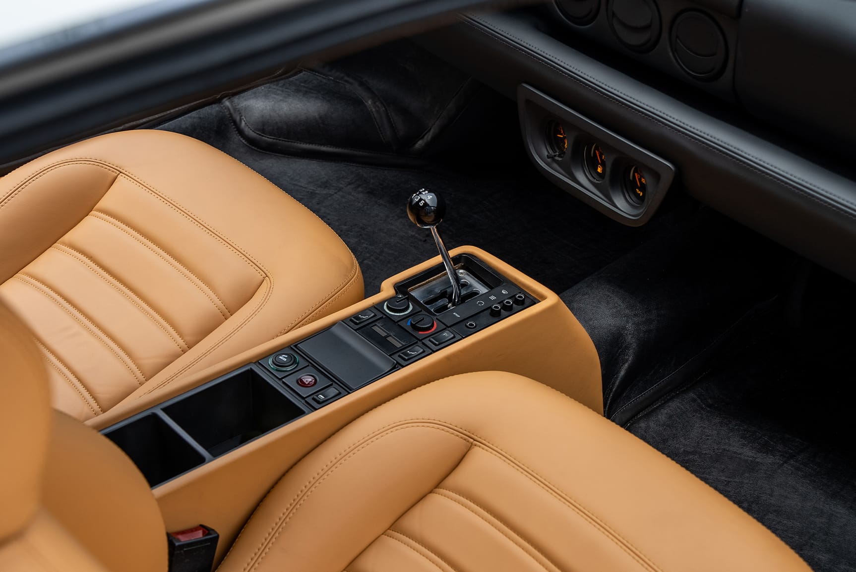 恒温恒湿环境，全天候守护