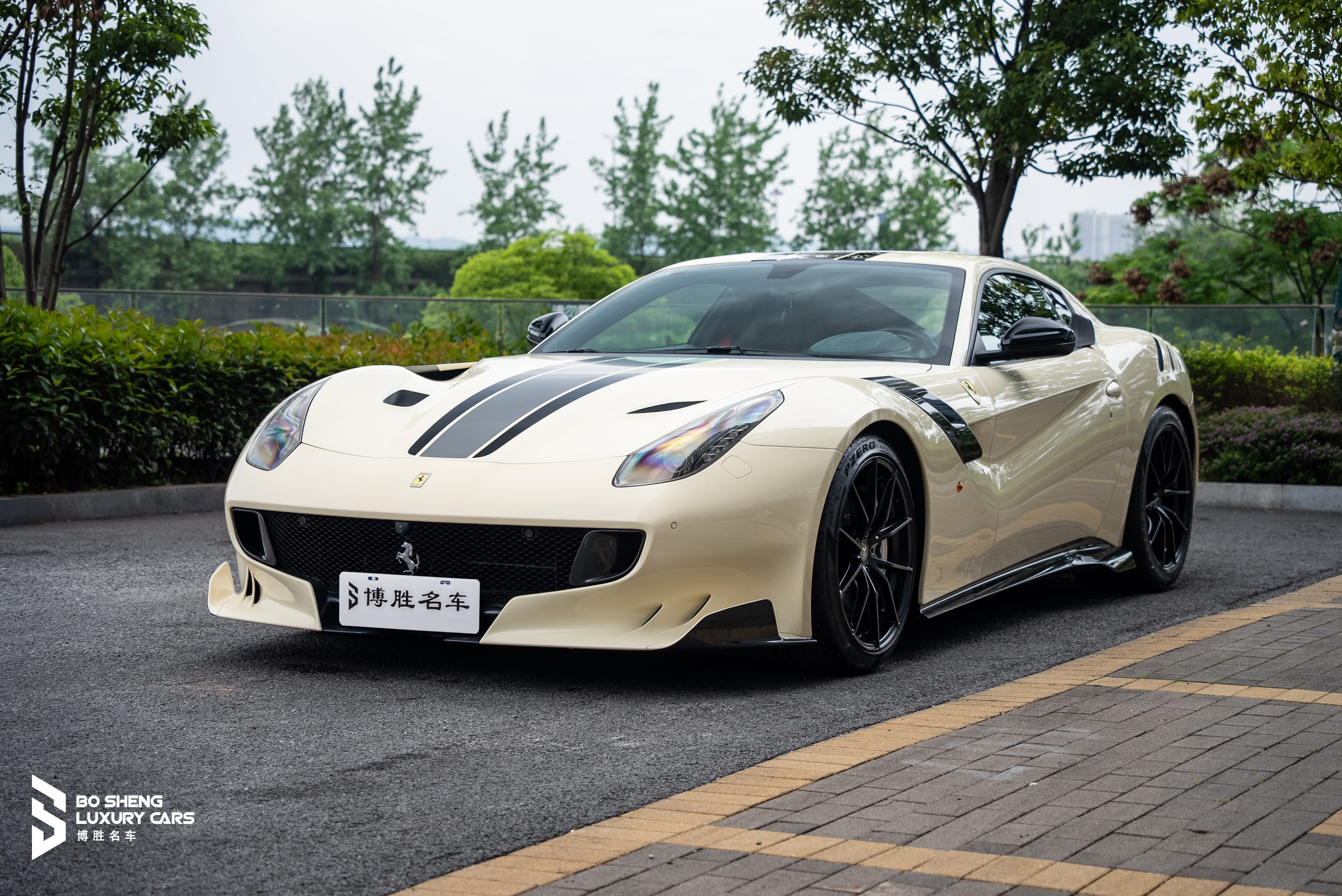 法拉利 F12 TDF（SOLD）